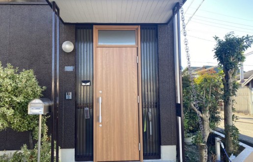 ［瀬戸市］玄関ドアカバー工法工事　N様邸サムネイル