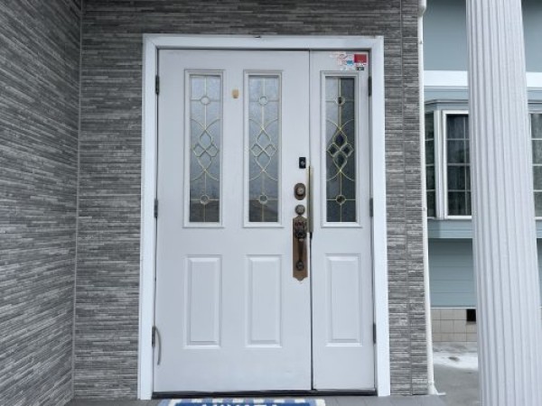 【尾張旭市】玄関ドアのリフォームを顧客様のお宅で行いました。サムネイル