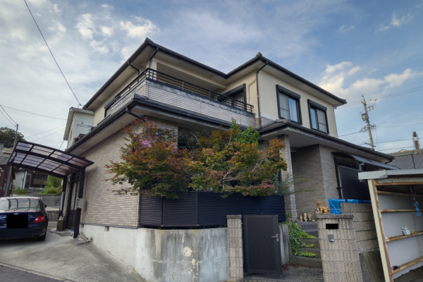 【瀬戸市】外壁塗装と帯の板金工事を施工させて頂きました。サムネイル