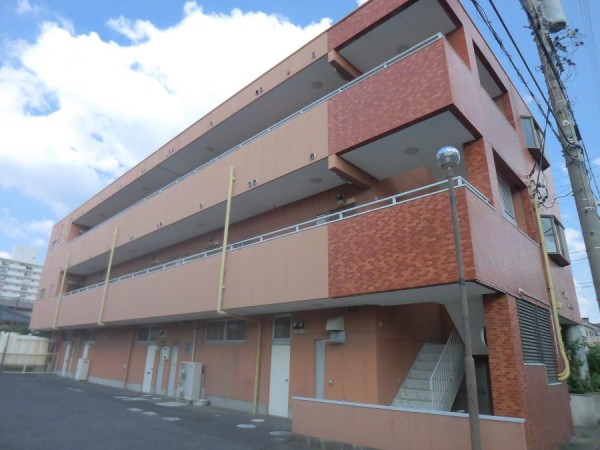 【尾張旭市】タイルとALCの外壁を使っているアパートの塗り替え工事が完成サムネイル