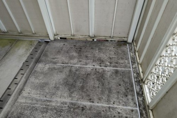 【瀬戸市】アパートの階段のシーリング工事サムネイル