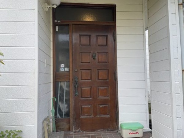 【尾張旭市】木製玄関ドアのメンテナスサムネイル