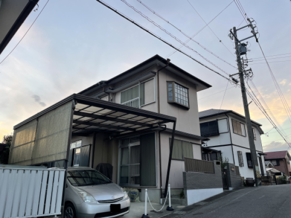 モルタル壁とトタン壁の２種類とスレート瓦のお宅で塗り替え工事サムネイル