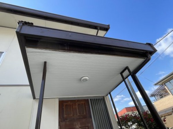 【瀬戸市】雨樋から水が垂れてくるお宅で調査サムネイル