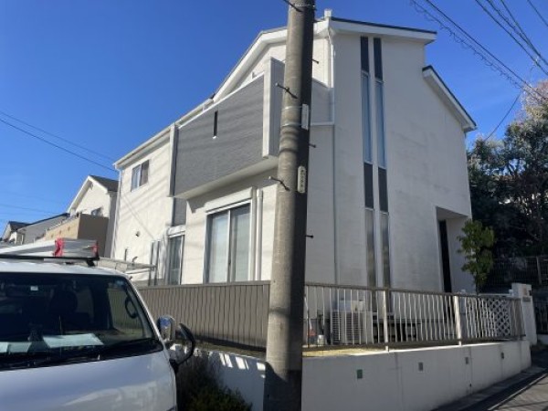 【尾張旭市】白を基調としたお宅での建物調査サムネイル