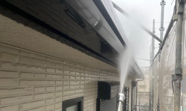 【長久手市】レンガ調の外壁を使われているハウスメーカーのお宅で外壁塗装サムネイル