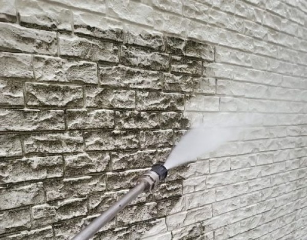 【瀬戸市】ホワイト系で外壁塗装を行いました。サムネイル