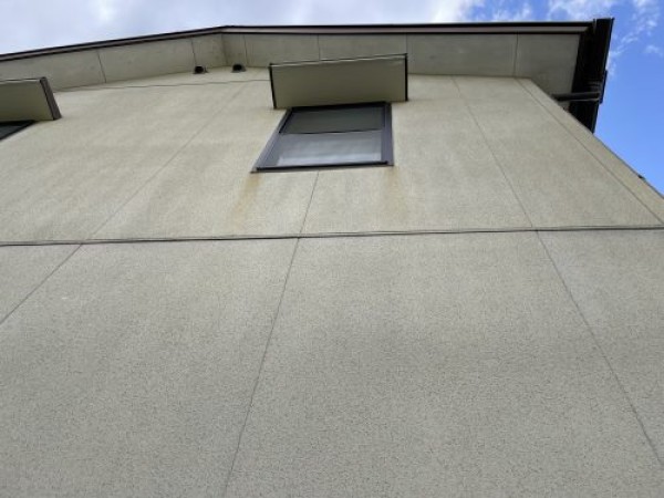 【名古屋市守山区】リシン吹きのサイディング壁のお宅で調査サムネイル