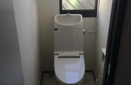 トイレ交換施工後