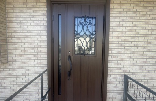 玄関ドア施工後