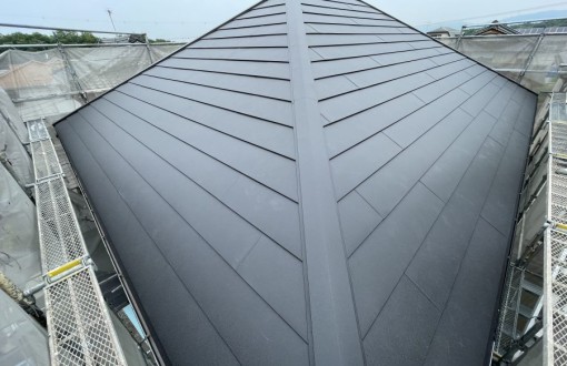 屋根カバー工法施工後ガルテクト