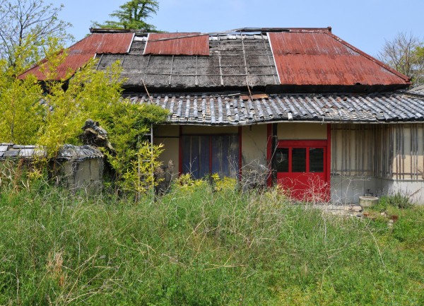 トタン外壁とは？他の外壁との違いやメリット・デメリット、メンテナンス費用を紹介サムネイル