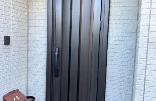 玄関ドア 施工後(2)