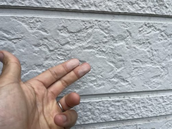 【名古屋市守山区】サイデイング外壁にひび割れが所々見られるお宅で調査サムネイル