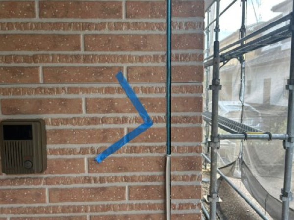 【尾張旭市】タイル模様の外壁に単色で塗り替え工事を行わせていただきました。サムネイル