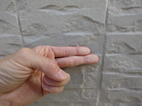 【尾張旭市】外壁にひび割れが多数起きているお宅で外壁塗装の建物調査を行わせて頂きました。サムネイル