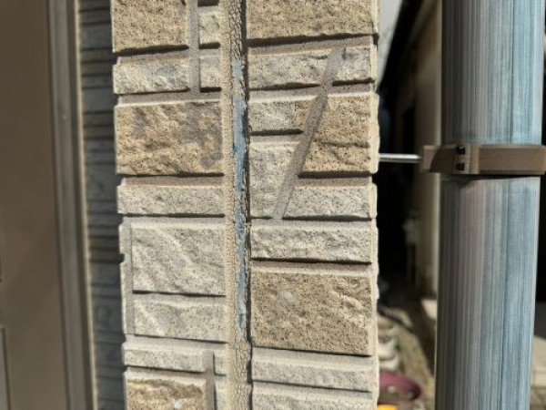 【尾張旭市】タイル模様のお宅で外壁塗装の見積もり調査を行わせて頂きました。サムネイル