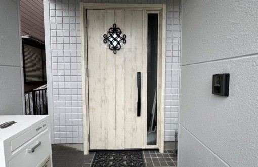 玄関ドア施工後