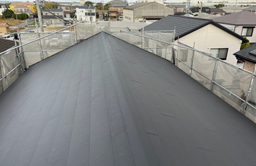 屋根カバー工法施工後ガルテクト