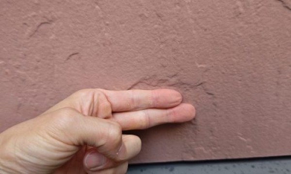 築２２年、シーリングが劣化しているお宅で外壁塗装の見積もり調査を行わせて頂きましたサムネイル