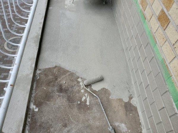 ベランダ防水は自分でできる？塗料の選び方やできる・できないケースを解説サムネイル