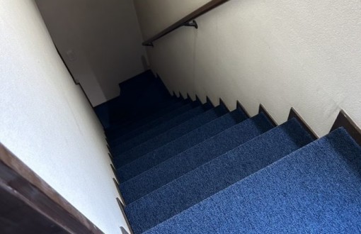 カーペット貼り・一面クロス施工後