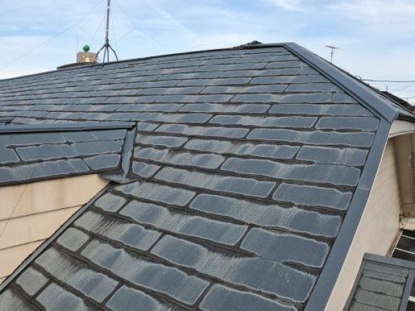 屋根が取れてしまっているお宅のお客様から屋根工事のお見積り依頼を頂きましたサムネイル