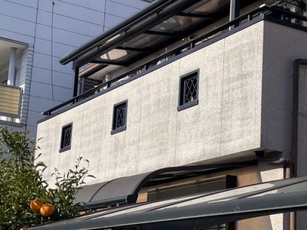 セラミック塗装をされているお客様のお宅で再塗装のための建物調査に行ってきましたサムネイル