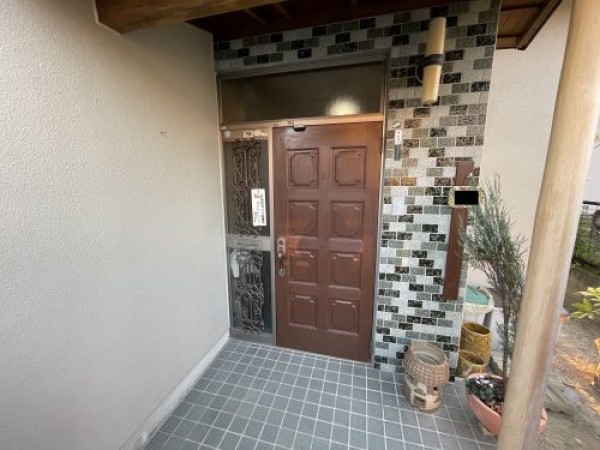 玄関ドアのリフォームを行わせて頂きましたサムネイル