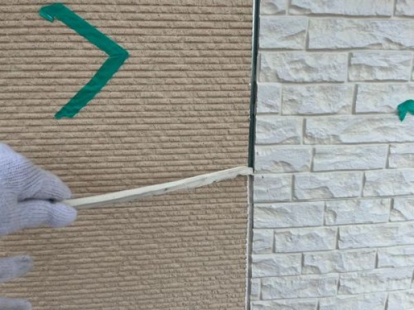 築１３年経過されているサイディング外壁とスレート屋根のお客様のお宅で塗り替え工事を行わせて頂きましたサムネイル