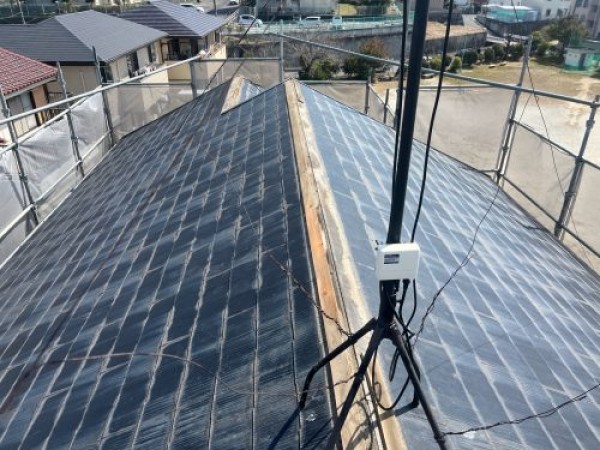 屋根塗装と棟板金の交換工事を行わせて頂きましたサムネイル