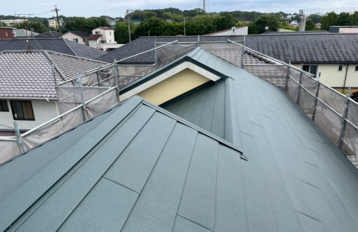 屋根カバー工法施工後ガルテクト