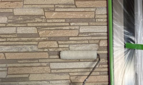 瀬戸市で外壁塗装：タイル模様とリシン吹きサイディングのお宅の事例サムネイル