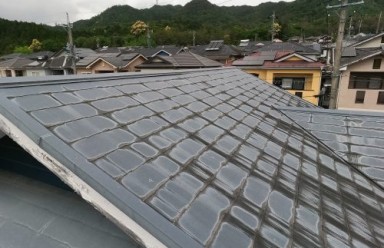 豊田市の屋根塗装：無機塗料で築30年のスレート屋根サムネイル
