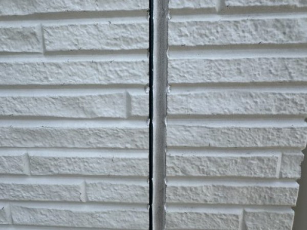 【長久手市】外壁塗装: 現地調査から見る劣化のサインと最適な対応方法サムネイル