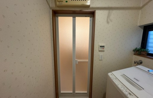 ［瀬戸市］浴室中折れドア交換　S様邸サムネイル