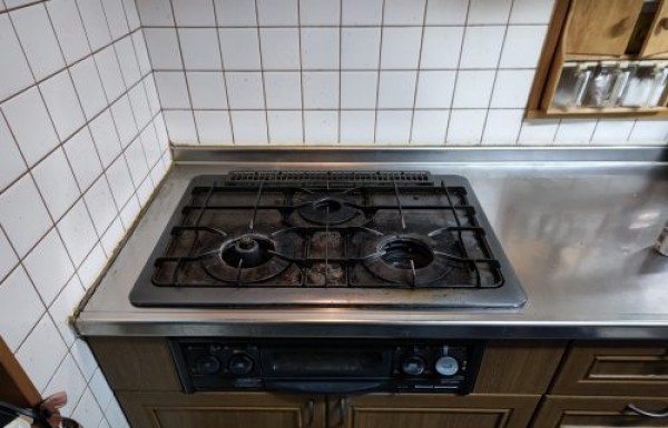【尾張旭市】ガスコンロ取替工事！数時間での工事で新しいガスコンロを利用！サムネイル
