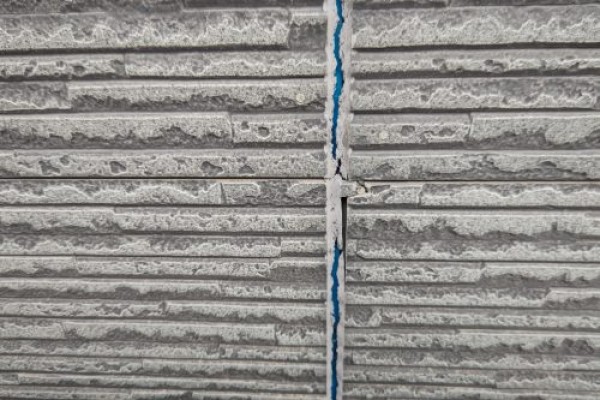 【瀬戸市】築24年の初めての塗り替えで劣化を解消！耐久性を高める外壁塗装のポイントサムネイル