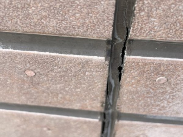 【尾張旭市】外壁塗装, 経年劣化での外壁の問題と最適な対策方法サムネイル