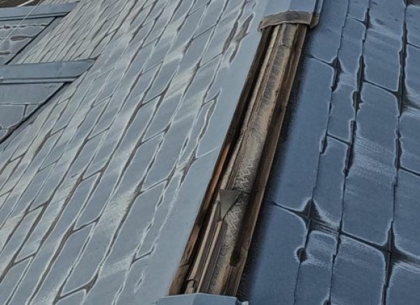 【尾張旭市】棟板金工事を実施！劣化した屋根棟の補修で安全・安心の住まいづくりサムネイル