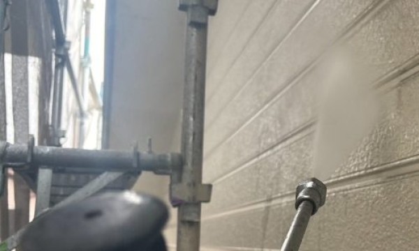 【豊田市の外壁塗装】築26年のサイディング外壁を耐久性アップ！施工事例とおすすめ塗料サムネイル