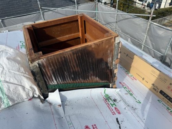 【豊田市で屋根カバー工法】築30年のスレート屋根をリフォーム！耐久性向上でメンテナンス不要にサムネイル