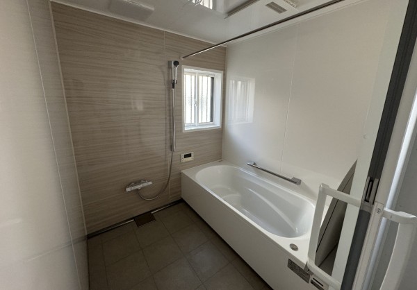 【豊田市】浴室リフォーム　タイル張りの寒いお風呂を、快適でお掃除ラクラクの最新システムバスへ！サムネイル