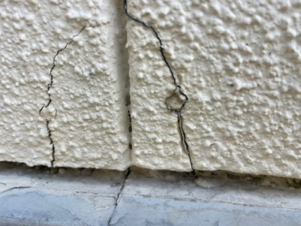 【長久手市 外壁塗装】築30年以上のお住まいを調査｜再塗装のタイミングと劣化症状を解説サムネイル