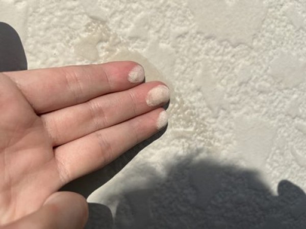 【豊田市】 外壁塗装, 築34年の住宅で外壁劣化を調査｜チョーキング・ひび割れ・シーリング劣化に注意！サムネイル