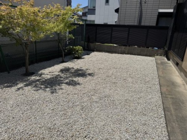 【名古屋市】雑草対策に！防草シートと砂利で手入れ不要の庭づくりサムネイル