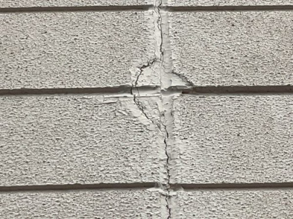 【尾張旭市】外壁塗装の調査を実施|チョーキング・ひび割れ・浮きなどを確認 【尾張旭市】外壁塗装の調査を実施|チョーキング・ひび割れ・浮きなどを確認サムネイル