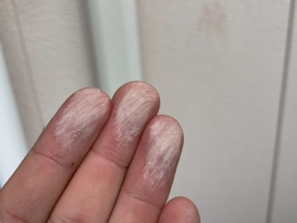 【尾張旭市】外壁塗装のご相談をいただきました|チョーキング・ひび割れを確認 【尾張旭市】外壁塗装のご相談をいただきました|チョーキング・ひび割れを確認サムネイル