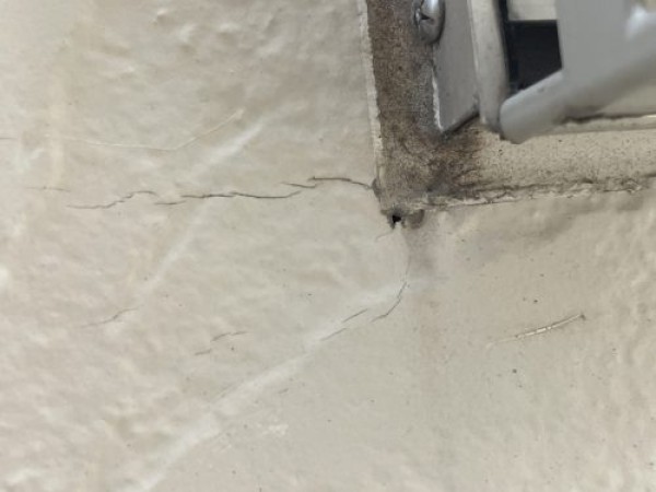 【名古屋市】築13年のお宅を外壁調査, ひび割れや色あせの症状と塗り替え時期について 【名古屋市】築13年のお宅を外壁調査, ひび割れや色あせの症状と塗り替え時期についてサムネイル