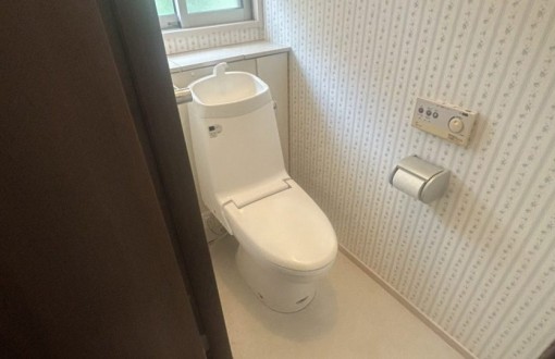 トイレ交換　施工前